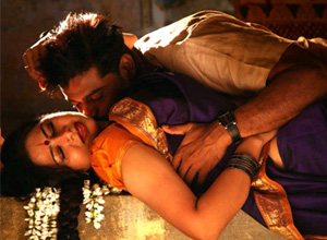 Sangeetha enjoying that pleasure every sec.