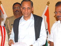 Governor conducts ‘praja darbar’