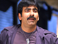 Gopichand directing Raviteja.