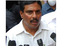 Andhra, Seema Cong leaders misleading Centre: Danam