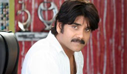 Nagarjuna becomes 'Bommarillu' Prakashraj!?