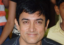 Aamir in dilemma over Wife or Nephew