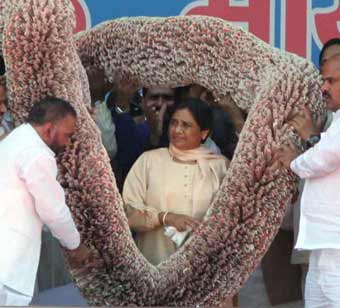 Mayawati garland: Rs.1000 notes - 50,000 no's 