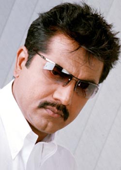 Hero Sarath Kumar fractured in accident.