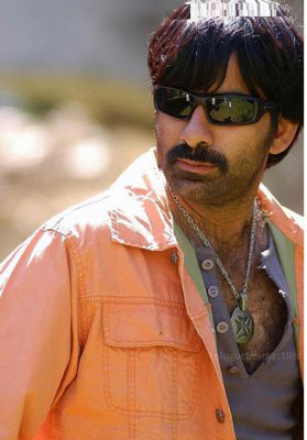 'Gaddam' hero pulling Raviteja to Bollywood