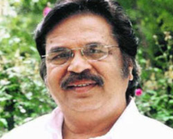 Dasari fires at Chiru and Allu families.