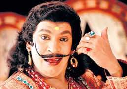 Vadivelu beats Kamal!!