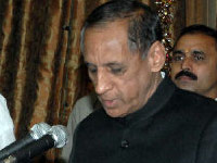 Governor moots upgrading of Govt hospitals