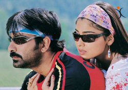 Raviteja & Shriya passport troubles in Spain.