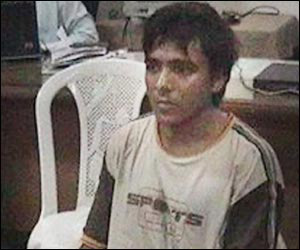 Kasab broke down into tears.