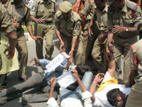 Students picket Ministers' residences
