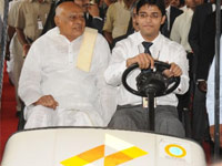 Rosaiah inaugurates Auto Show South-2010 in City
