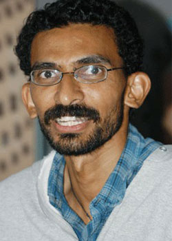Cine Snippet: Sekhar Kammula weeping his heart out
