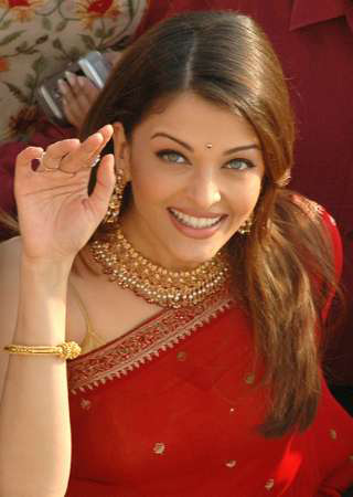 When will Aishwarya deliver baby for Bachchans?