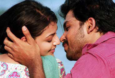 Hero Karthi's hot romanticism