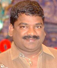 Lyricist wins the heart of Manchu Lakshmi