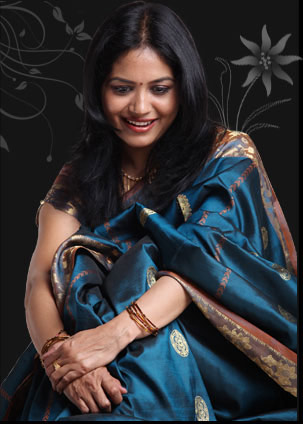 Singer Sunitha gets blessing from Koti