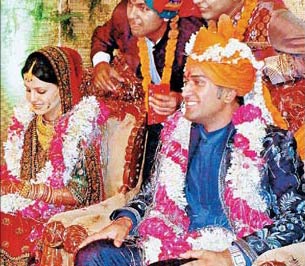 Dhoni-Sakshi to go for Forest Honeymoon!