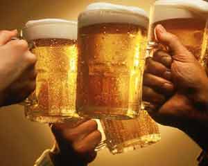  Only INTELLIGENTS say Cheers with BEERS 