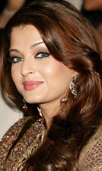 Aishwarya's nuissance at Airport!