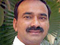 Etela Rajender hits out at Naidu