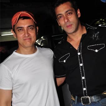 Salman praises Aamir's Midas Touch
