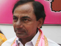 KCR gifts Rs 1 lakh to Vijay Shanti