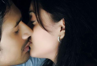 Kajal Agarwal's sister in soft 'Lip Lock'