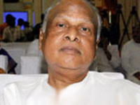 Paladugu demands criminal cases against MFIs