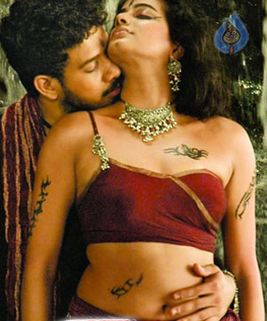 Betting on Priyamani hot assets cinejosh