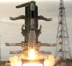 GSLV explodes minutes after takeoff