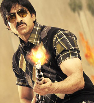 Raviteja shows difference in Age & Gauge