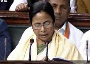 AP gets derailed as Didi chugs on Kolkata lines