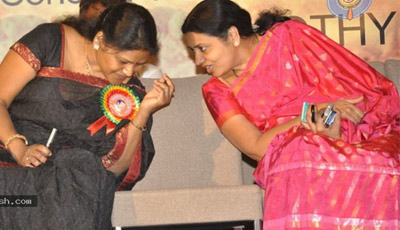 Shobha Rani friendship with Jeevitha!