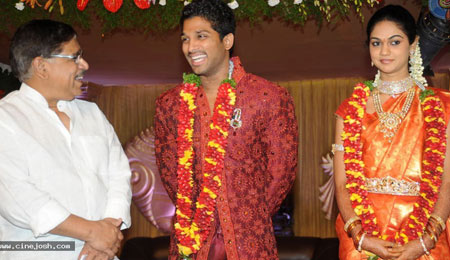 Allu Aravind praising Arjun for Sneha!