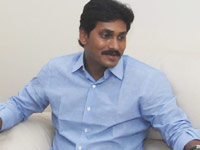 Jagan gets threat letter & cyanide packet