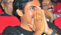 Teen Maar Spl: Pawan Kalyan Full 'Josh'