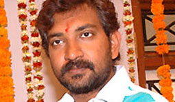 Rajamouli's father manhandled by Cops