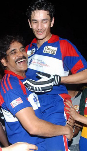 'Sisindri' comes helpful for Akhil