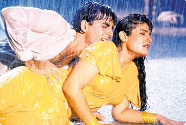 Hot aunty's love for Rains