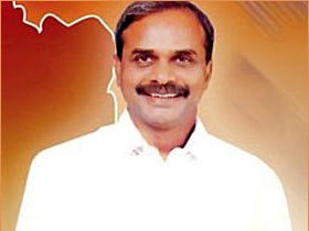 Rich tributes paid to YSR on 62nd birth anniversary