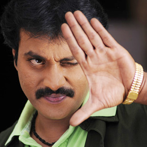 Sunil gets excited with Ladies Blouses!