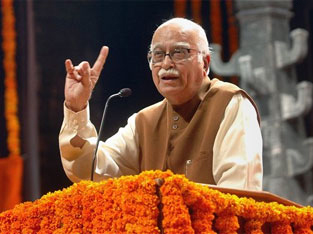 Advani wants T Bill in winter session