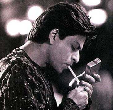 SRK's joke on smokers!