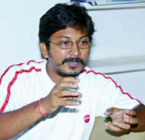 'Panjaa' Director Pulling his Hair