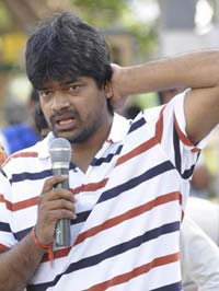 Harish Embarrassing 'Gabbar Singh' Fans