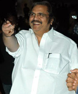 Dasari confuses again