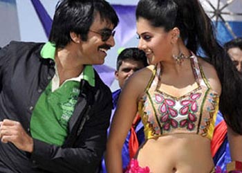 Ravi Teja gets taste of 'T' heat