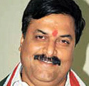 Ponguleti condemns Venkaiah's remarks on UPA-2