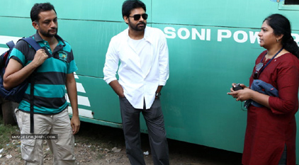 S-Madam capitalize on Pawan, Rajamouli